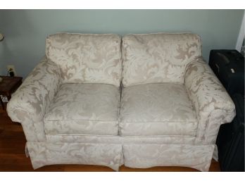 Rowe Furniture Loveseat 62' X 35' X 34' (036)