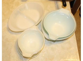 Vintage Pyrex #403 Amish Butterprint Turquoise On White And Pyrex Baking Bowls (O153)