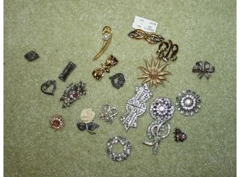 Vintage Assorted Lot Of Pins/Brooches (O166)