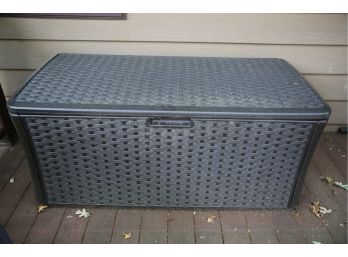Suncast Outdoor Storage Bin (096)
