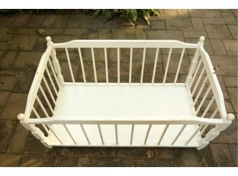 White Wooden Baby Cradle (0117)