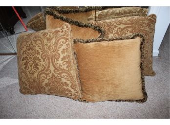 Four Decorative Throw Pillows (130)