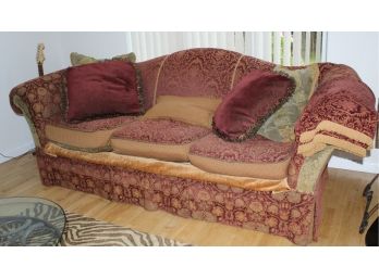 Comfortable Soft Sofa With Accent Pillows 101' X 42' X 35' (106)