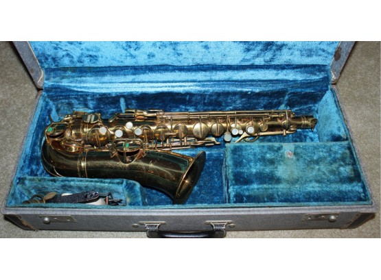Professional Saxophone Alto France. (140)