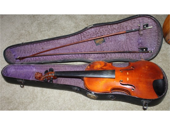 JW Pepper And Son From Philadephia PA. Violin With Lion Head Top Design And With Two Bows (142)