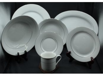 Fairfield Fine China Set, Classic Platinum Made In China 179