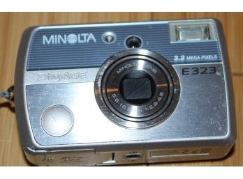 Minolta Digital Camera  - W194