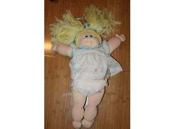 Cabbage Patch Kids Girl Doll Gilda Frances - W192