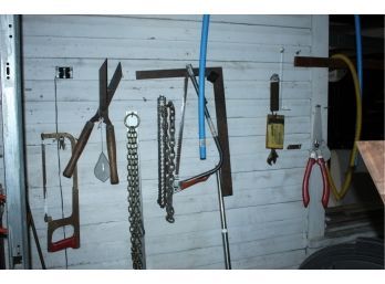 10 Pc. Lot Of Assorted Garden Tools  And Chains - G164U