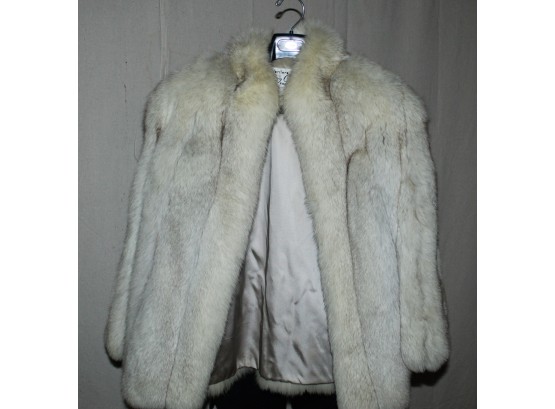 Kate Furries Country Club  - White Fox Short Cut Coat  (w148)