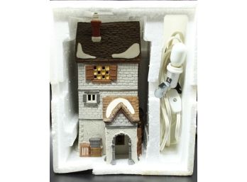 Dickens Village Series Figurine (171)