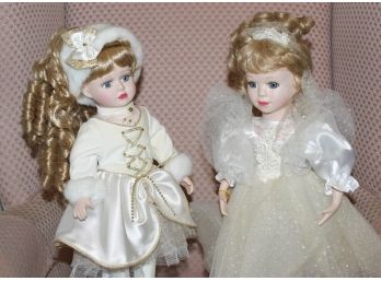 2 Victorian Dolls (081)