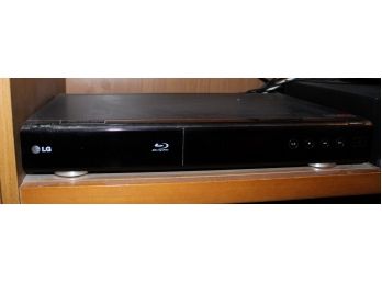 LG Blue Ray Player  With Remote (071)