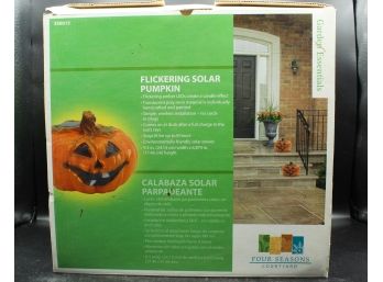 Flickering Solar Pumpkins (150)