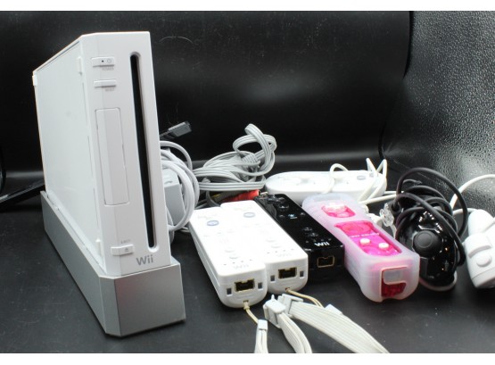 Nintendo Wii With Assorted Controllers #LU73972512 (174)