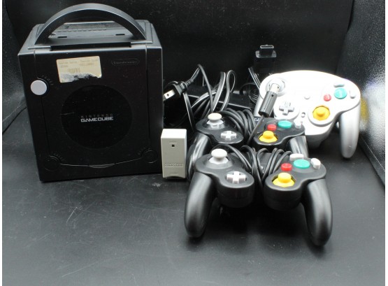 Nintendo Game Cube With Controllers #DOL-101USA (175)