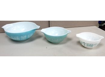 Vintage 3 PYREX Turquoise AMISH Butterprint Cinderella Mixing Bowls