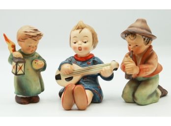 3 Vintage Hummel Figurines 'Angel With Lantern' 'Joyful' 'little Boy Kneeling With Horn' (0221)