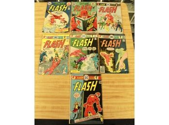 7 Vintage DC The Flash Comic Books (0530)