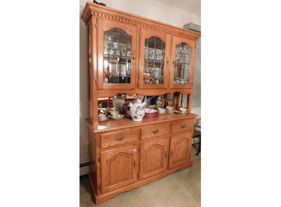 Lovely Honey Oak Lighted China Cabinet With Hutch Leaded Glass  (4370)