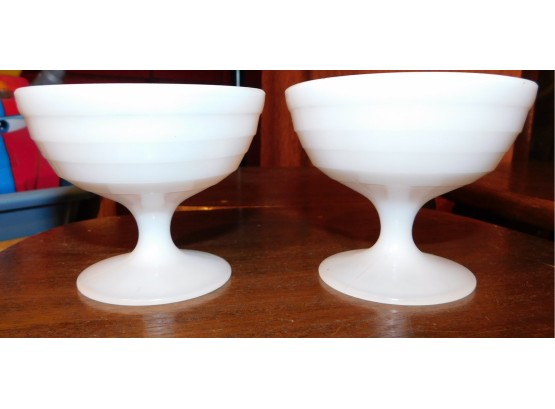 Milk Glass Dessert Bowls (4349)