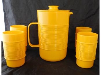 Rubbermaid Retro Yellow Pitcher & 4 Cups (4206)