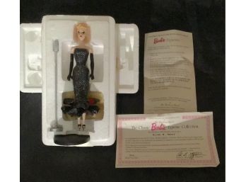 New Barbie Danbury Mint Classic Barbie Figurine Collection 'Solo In The Spotlight' (4590)