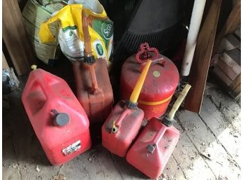 Lot Of Gas Cans - 1401