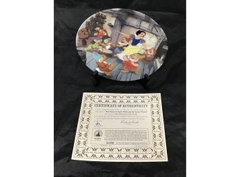 Knowles Collectors Plate 'The Dance Of Snow White And The Seven Dwarves' 9' Diameter (G024)