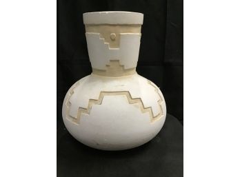 Vintage Southwestern Themed Tola III Jose Pottery (R122)