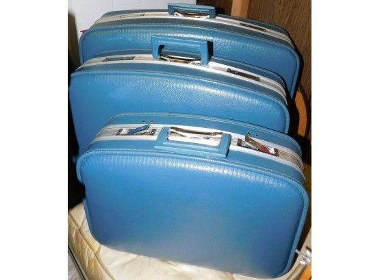 Vintage Sears Blue Suitcases Set Of 3 (w3281)