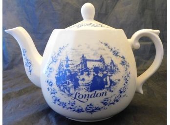 The London Tea & Produce Co LTD Wood & Sons Tea Pot Made In England (w3243)