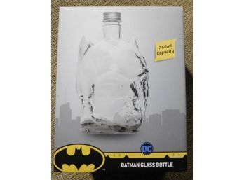 NEW DC Batman Glass Bottle, Factory Sealed Box (R188)