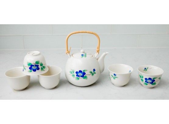 Pristine Floral Tea Set With Tea Pot (2717)