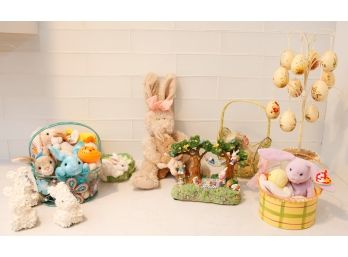 BIN NOT INCLUDED - Assorted Easter Lot (2855)