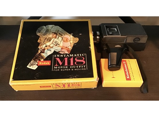 Kodak Instamatic M18 Handheld 8mm Camera With Film (G115)