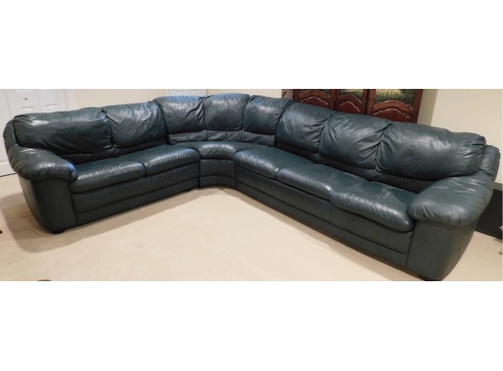 Stylish Natuzzi Leather Sectional Couch With SofaSleeper