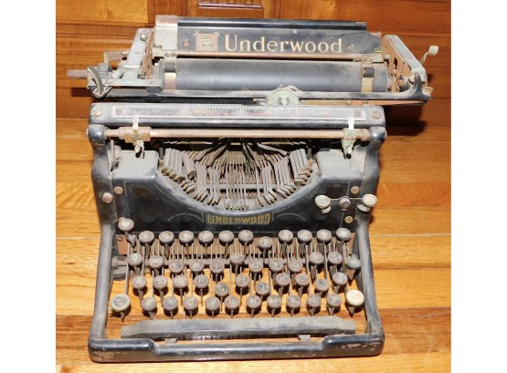 Vintage Underwood Type Writer