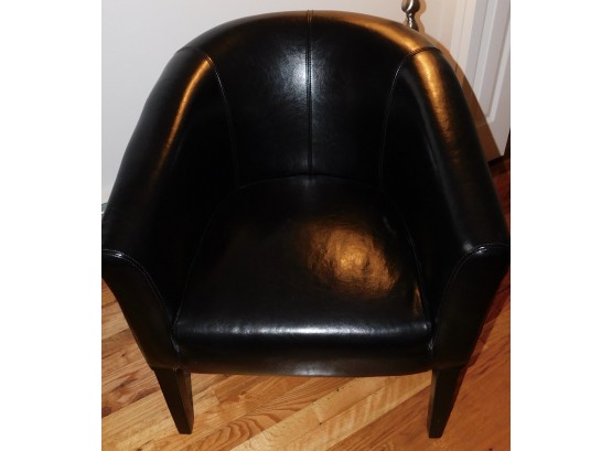 Stylish Galleria Black Club Round Leather Chair