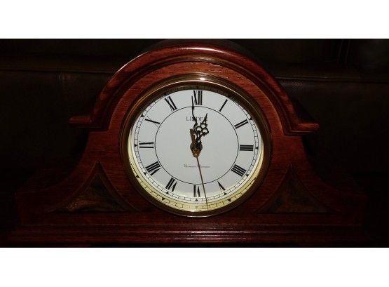 Retro Linden Table Clock