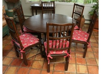Round Wooden Table W/ Pedestal Base & 6 Chairs - 29x46 - Chairs 41x19x16 (0511)