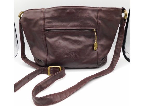 Stylish Stone Mountain Soft 'Brown', Leather Purse Gold Toned Adjustable Buckle, Zippered Close(3082)