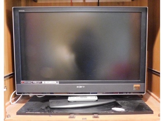 Sony 46' LCD Digital Color TV Model KDL-40V2500 Jan 2008 (3018)