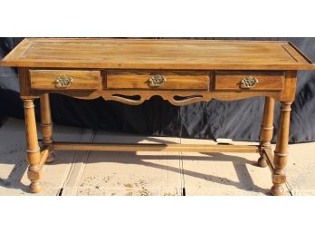 Stylish Oak Hall Or Sofa Table With 3 Drawer Storage