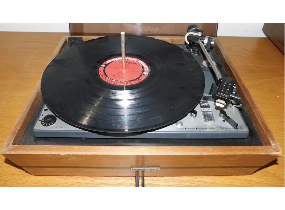 United Audio Dual 1228 Record Player