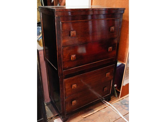 Charming 2 Piece Wooden Dresser - 4 Drawer Total -Top 25x32x18 - Bottom 26x32x18 (0469)