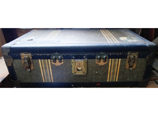 Large Heavy Vintage Storage Trunk - 14x40x22 (G086)
