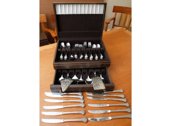 68 Piece Cutlery Set - International Stainless - In Wood Box (0547)