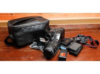 JVC Camcorder 8x Super Imposed  -  W/ Charger And Extra Batteries - W/ Bag (0813)
