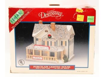 Lemax Dickensvale - Christmas Porcelain Village Collection - In Original Box - W/ 6 Foot Cord (0683)